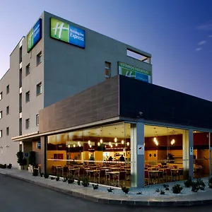 Holiday Express Airport By Ihg Szálloda